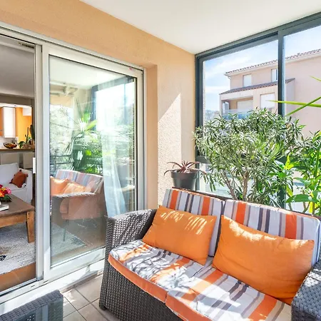 Apartment In With Kitchen Marseille